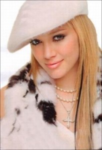 hilary_duff323_h123547_l.jpg